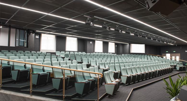 東莞東化文澤學(xué)校報告廳家具